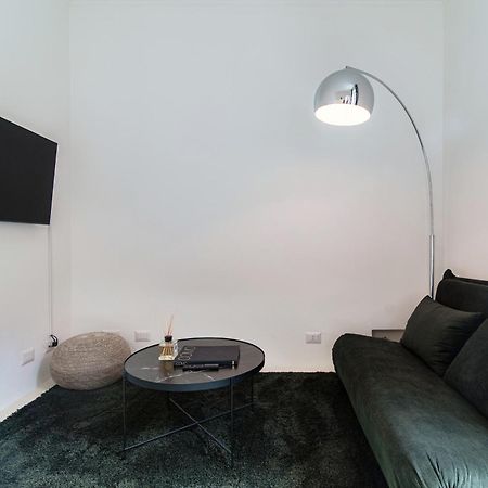 Giuliny Lovely Flat - The House Of Travelers Como Exterior foto