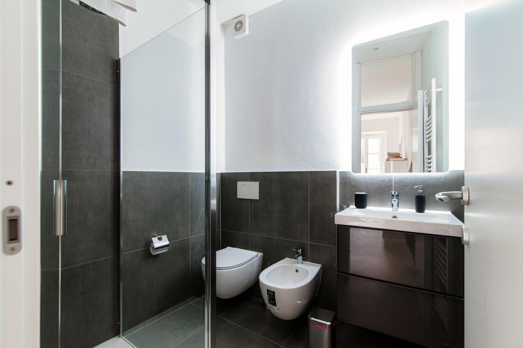 Giuliny Lovely Flat - The House Of Travelers Como Exterior foto